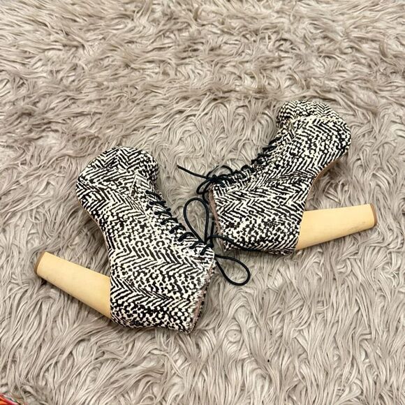 Jeffrey Campbell Lita Platform Fur Booties size 5.5 - Picture 4 of 9